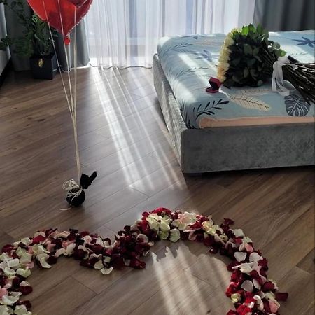 Люкс Апартаменти Район Автовокзалу В Жкарена Та Жк Great House Поблизу Обласноі Лікарні Rivne Exterior foto